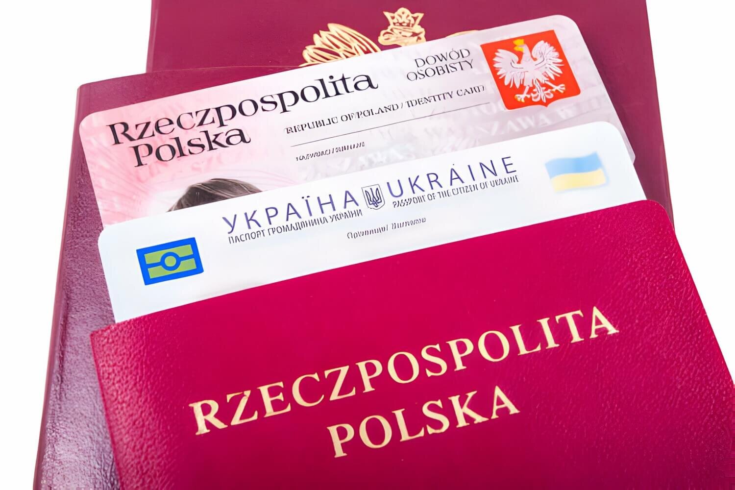 Відмінності між картою поляка та картою сталого побиту: що потрібно знати про ці два документи?